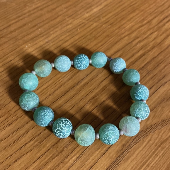 Jewelry - HP 🎉Handmade Agate & glass bead stretch bracelet. 7” Handcrafted.